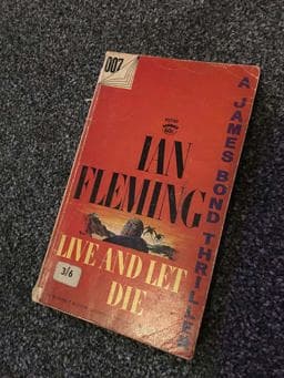 Live and Let Die 9780451017239