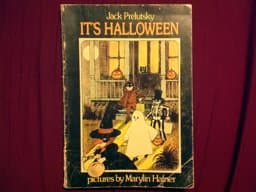 It's Halloween 9780590415361